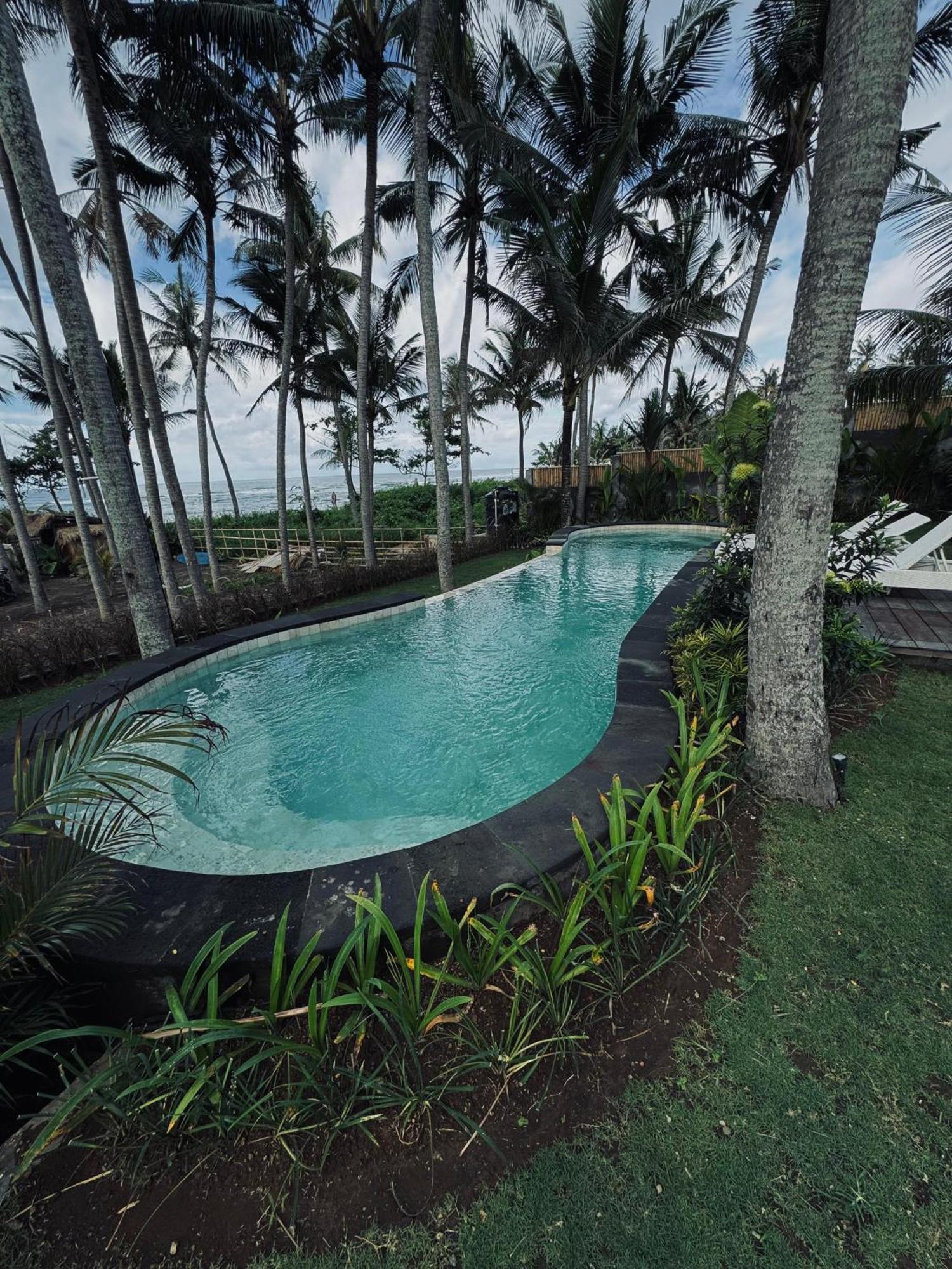 Uma Pantai Seseh Hotel Canggu Exterior foto